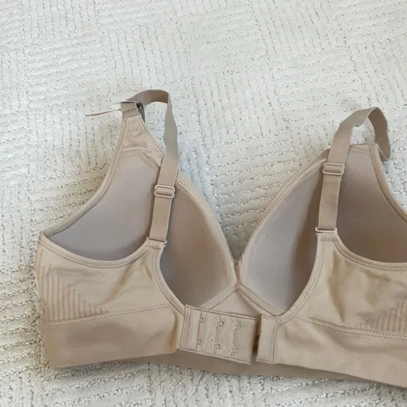 Bali Cool Comfort No Wire Convertible Bra NWT S - Picture 5 of 10